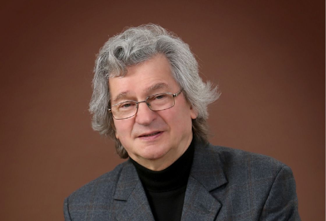 prof Andrzej Tatarski - fortepian